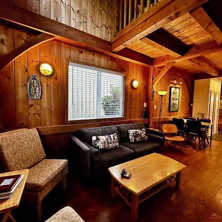 Waterfront Timber Frame Cottage! Ucluelet Exterior foto
