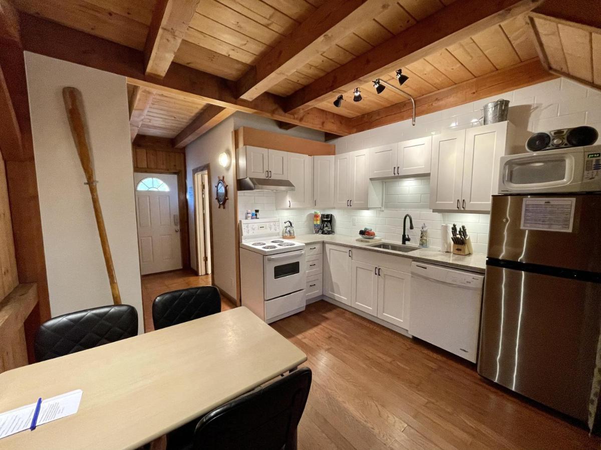 Waterfront Timber Frame Cottage! Ucluelet Exterior foto
