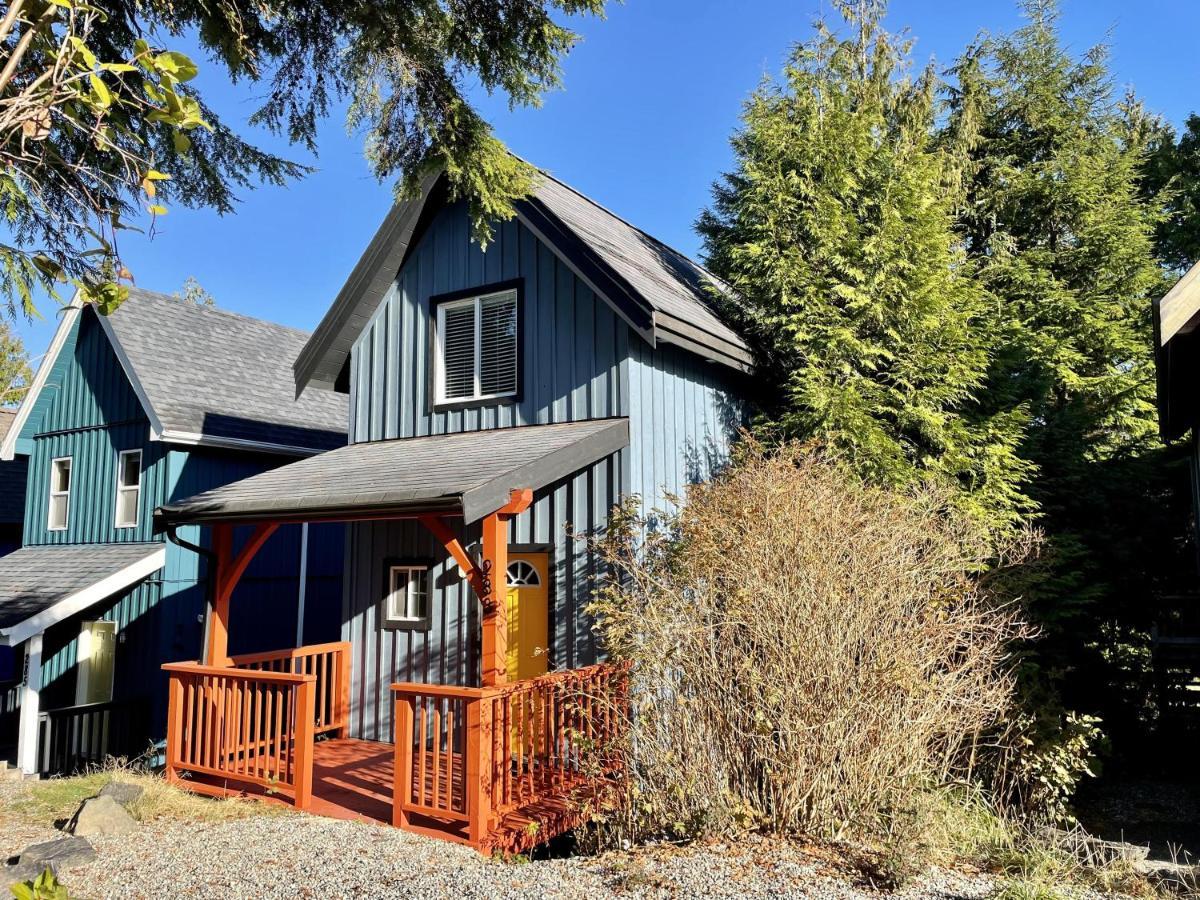 Waterfront Timber Frame Cottage! Ucluelet Exterior foto