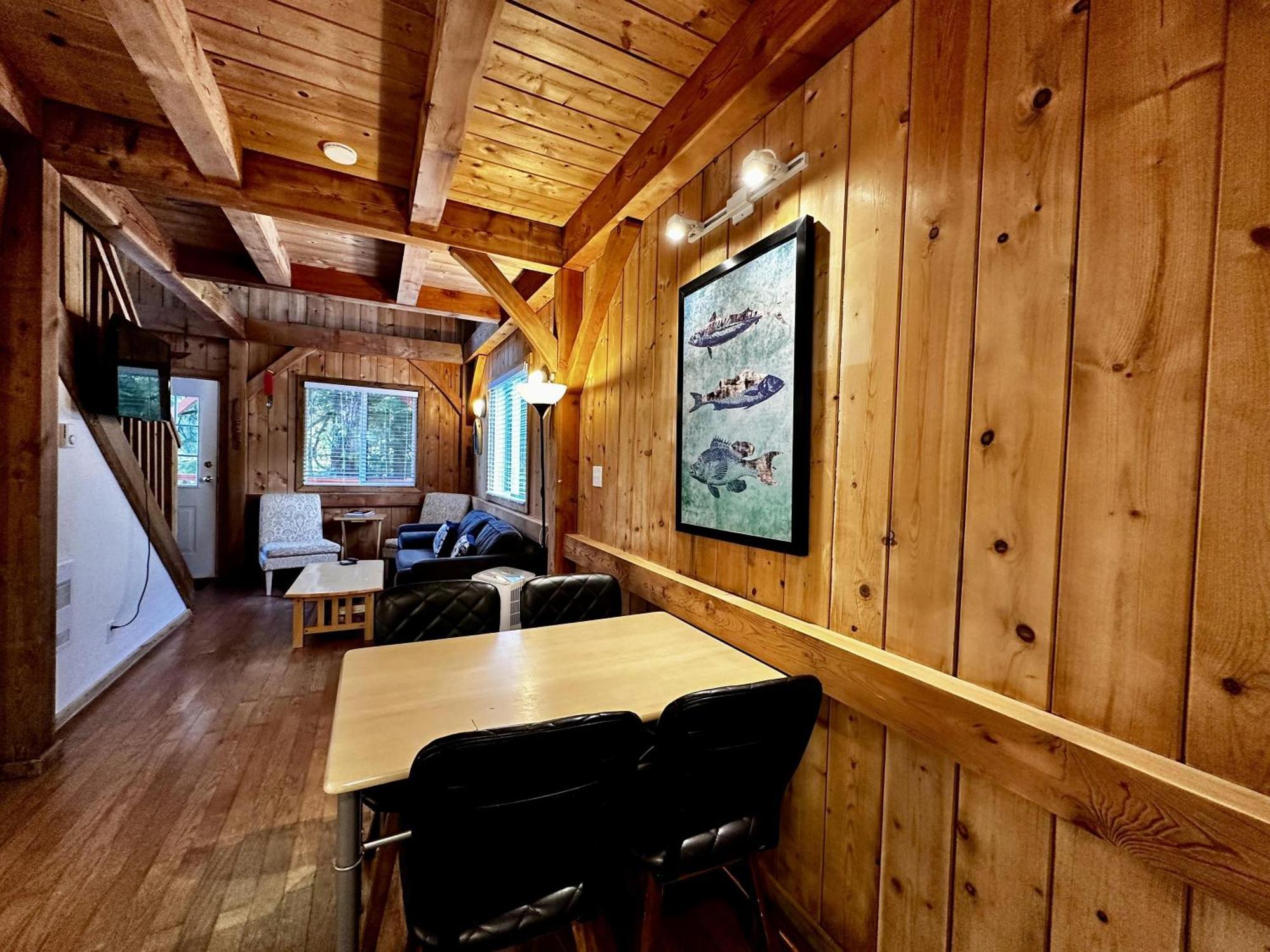 Waterfront Timber Frame Cottage! Ucluelet Exterior foto